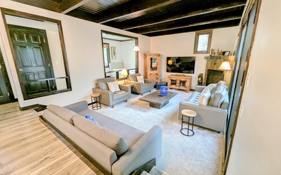 Tennis Townhomes 1323 21