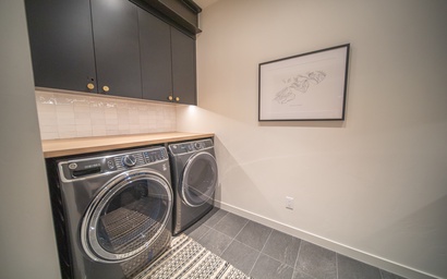 Wolf Rock Home 82 51