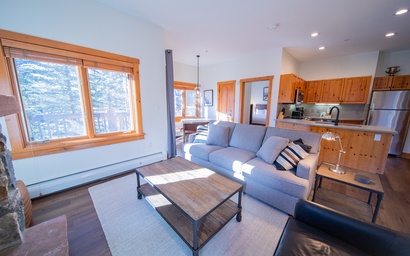 Expedition Station 8561 4