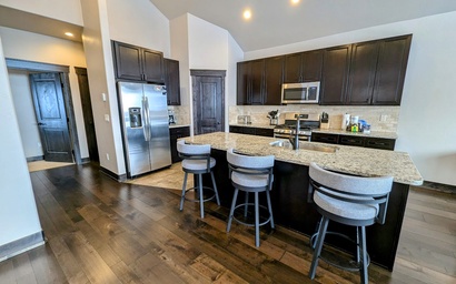 Alders 24 Outpost Dr 5