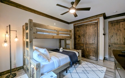 Seasons Townhome 1890 18