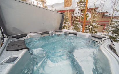 Wolf Rock Home 82 55