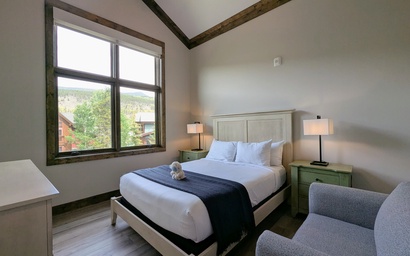 Seasons Townhome 1890 40