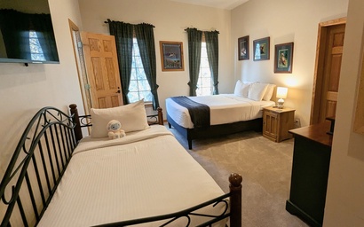 Goldenrod Home 88 45