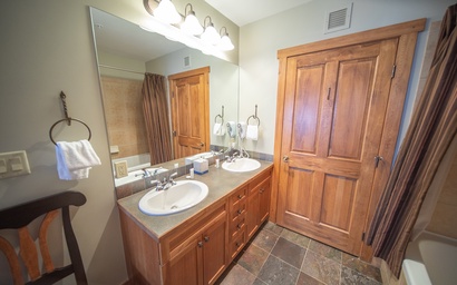 Red Hawk Lodge 2281 22