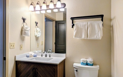 Gateway Lodge 5008 11