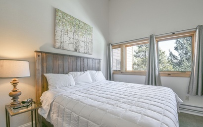 Tennis Townhomes 1319 21