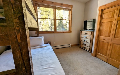 Trappers Crossing 8753 19