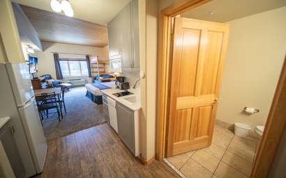 Gateway Lodge 5002 11