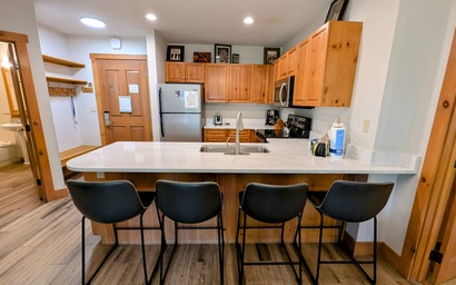 Expedition Station 8607 LIST 7