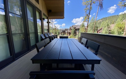 Wolf Rock Home 82 57