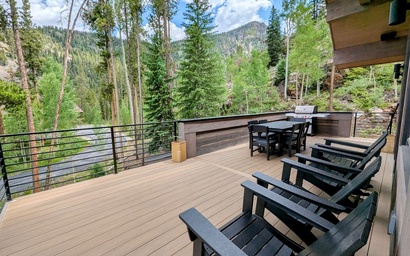 Wolf Rock Home 82 12