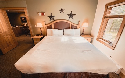 Red Hawk Lodge 2210 10