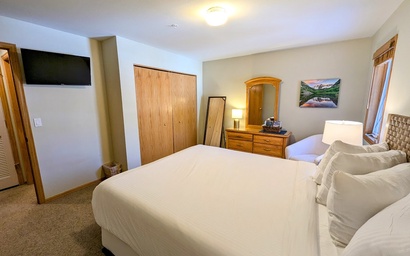 Cinnamon Ridge D323 18