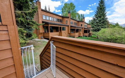 Tennis Townhomes 1326 36