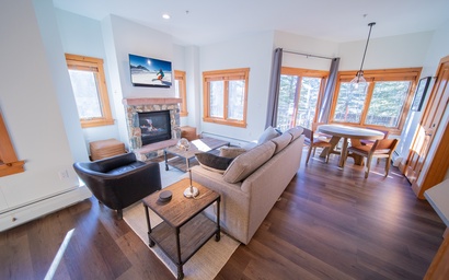 Expedition Station 8561 7