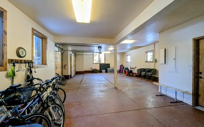 Keystone Retreat 33 46