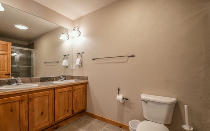 Trappers Crossing 8753 10