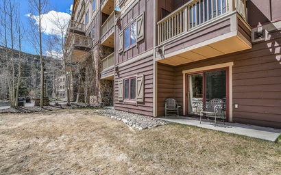 Red Hawk Lodge 2222 8