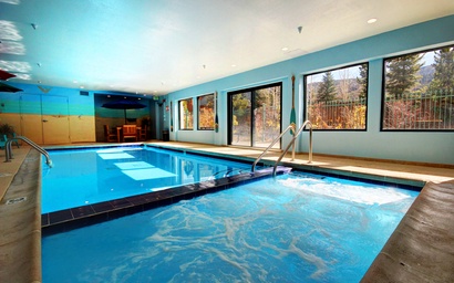 Gateway Lodge 5062 16