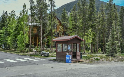 Trappers Crossing 8753 32