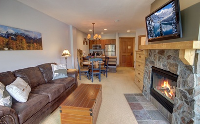 Red Hawk Lodge 2275 9