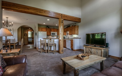 Trappers Crossing 8753 13