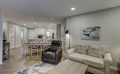 Colonnade Club 176 4