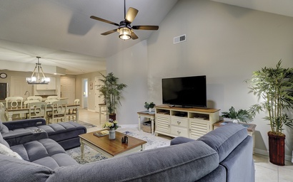 Colonnade Club 142 2