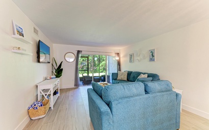 Anna Maria Island Runaway Tropical Dream-One Minute Walk To The Beach-Heated Pool 6