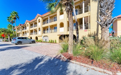 Bradenton Beach Club Bliss-3 Bedroom-2 Bathroom Condo-Elevator-2 Pools-HotTub-Private Beach Access 5