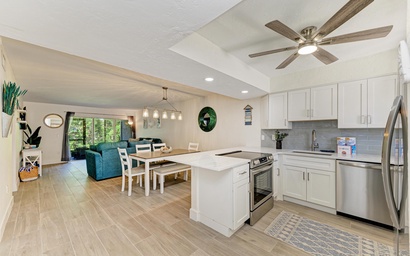 Anna Maria Island Runaway Tropical Dream-One Minute Walk To The Beach-Heated Pool 5
