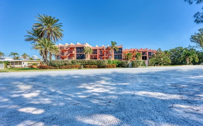 Coquina Tropics-3 Bedrooms- Bathroom-Water Views From Every Room