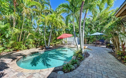 Anna Maria Island Edgewater Bungalow 3
