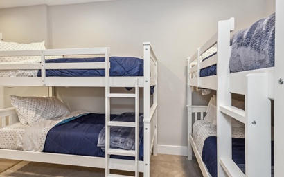 Taylor Street Retreat 26