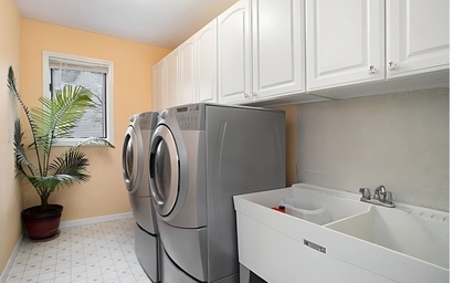 Michigan Shores Pool Retreat 18