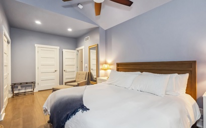 Taylor Street Retreat 15