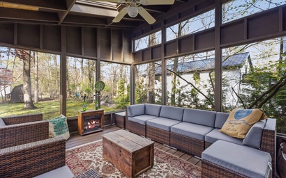 Charlie's on Comanche 4