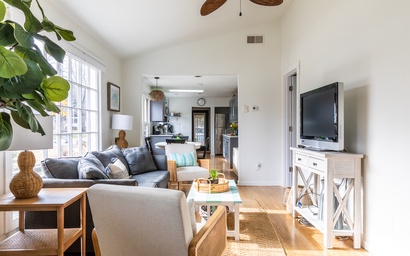 Bluebird Beach House 6