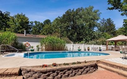 Parkside Pool Paradise 6