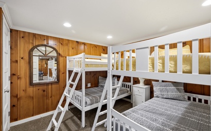 Oak & Shore Cottage 21