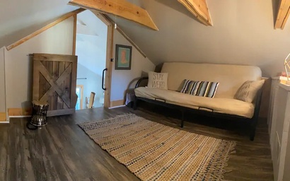 B's Retreat in Union Pier 18