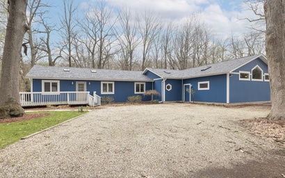 Blue Creek Pool House 2
