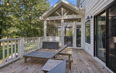 Ash Harbor House 60