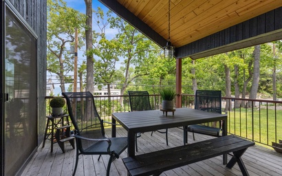 Samsara Lake House 50