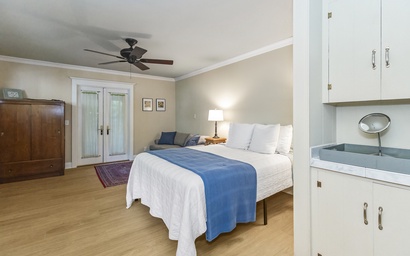 Perkins Place Pool House 16