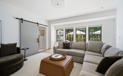 Lakeshore Luxe 17