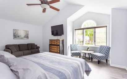 Michigan Shores Pool Retreat 20