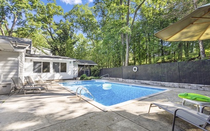 Perkins Place Pool House 33