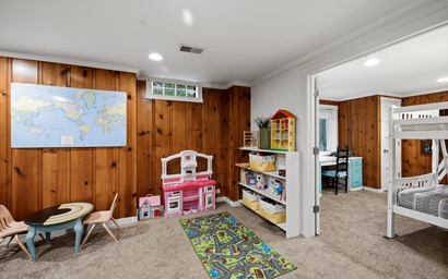 Oak & Shore Cottage 24